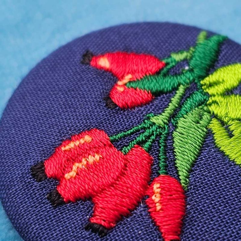 Petite broche cynorhodon