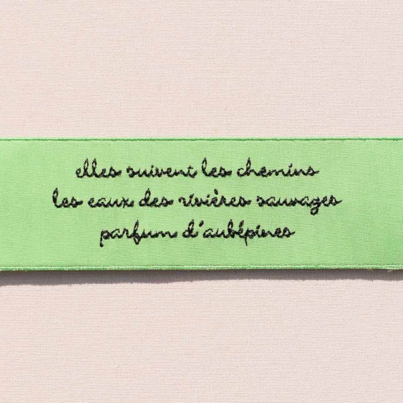 Le parfum d’aubépines – Haïku