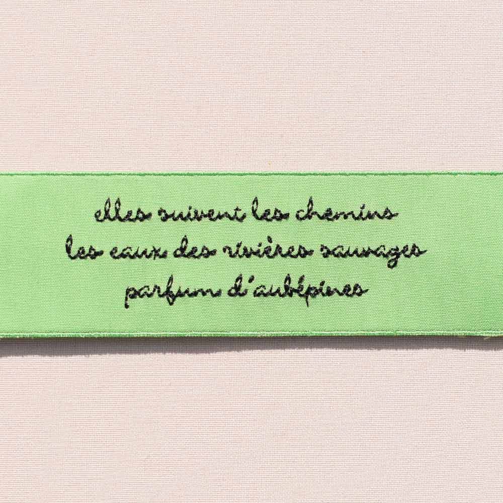 Le parfum d'aubépines - Haïku