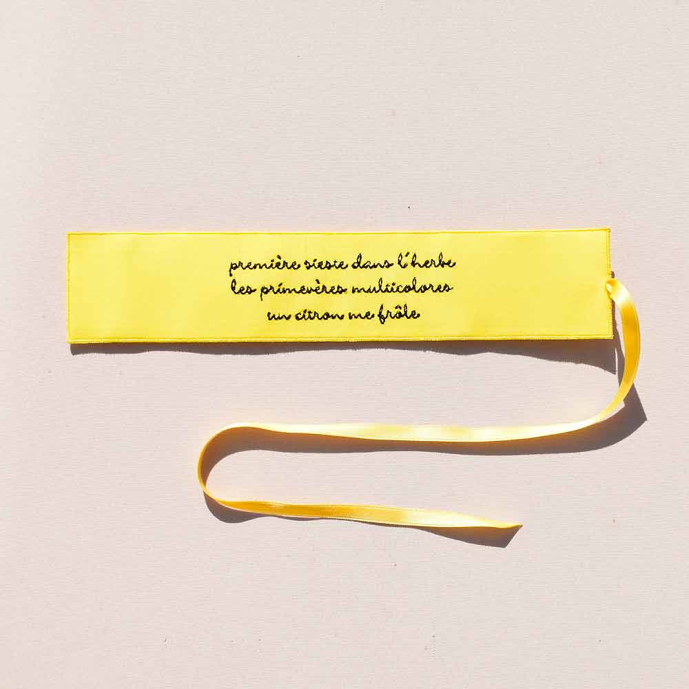Haïku brodé les primevères et le citron